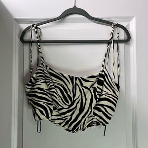 ‘Le Lis’ Black and White, Tie Top, Tank Top, Size Large!